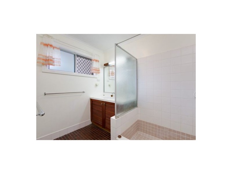 7 Zamia Street, Holloways Beach QLD 4878