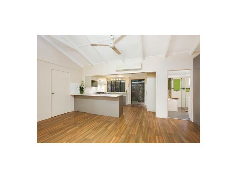 490 Severin St, Manunda QLD 4870