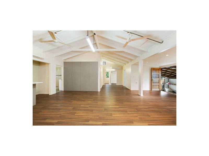 490 Severin St, Manunda QLD 4870