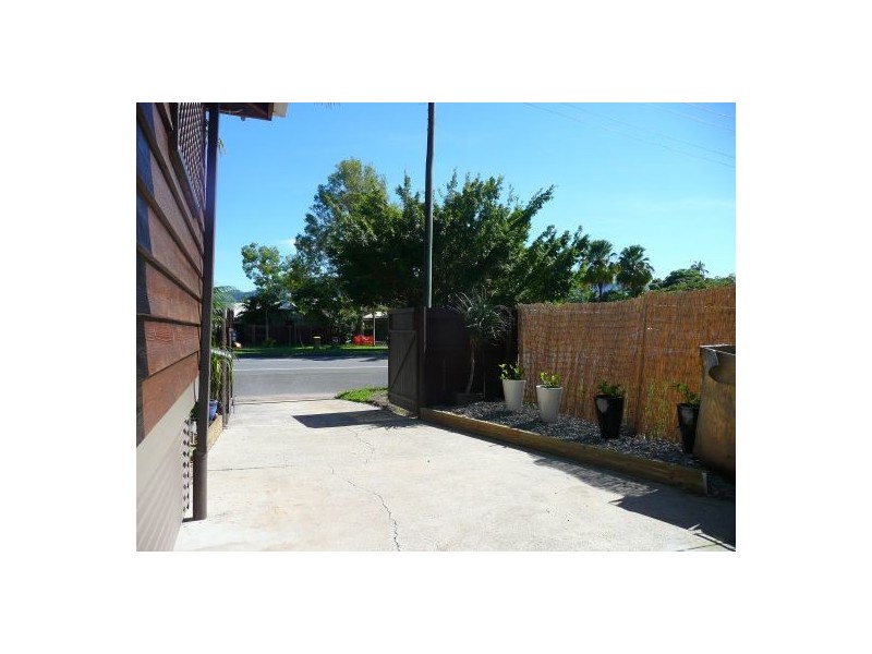 490 Severin St, Manunda QLD 4870