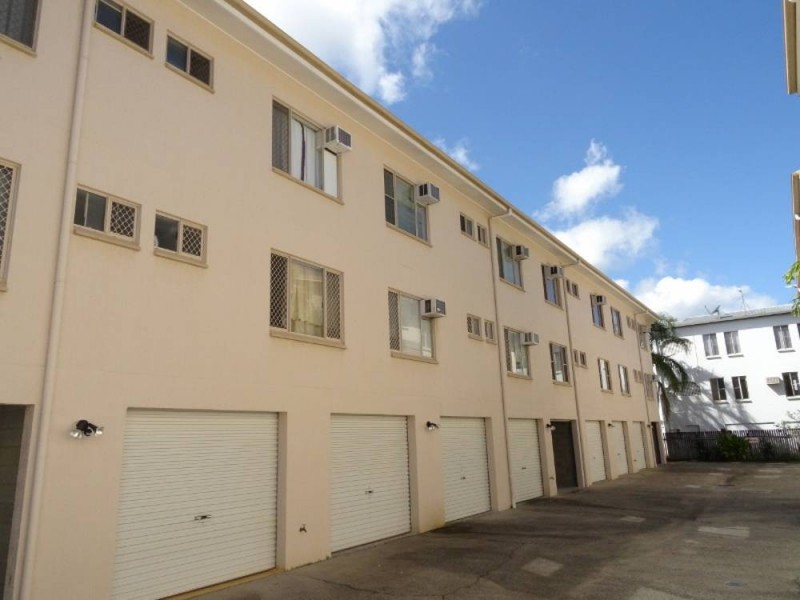 7/2 Chester Court, Manunda QLD 4870