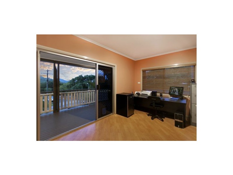 13 Lydia Street, Smithfield QLD 4878