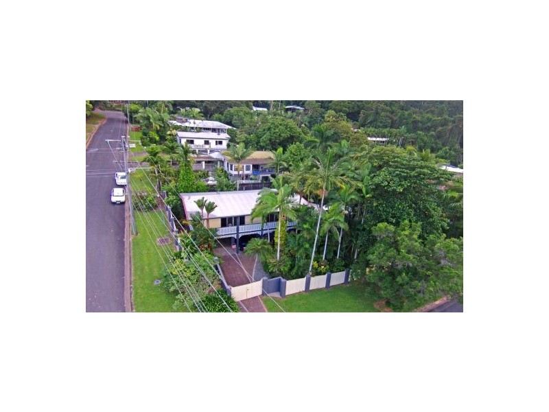 13 Lydia Street, Smithfield QLD 4878