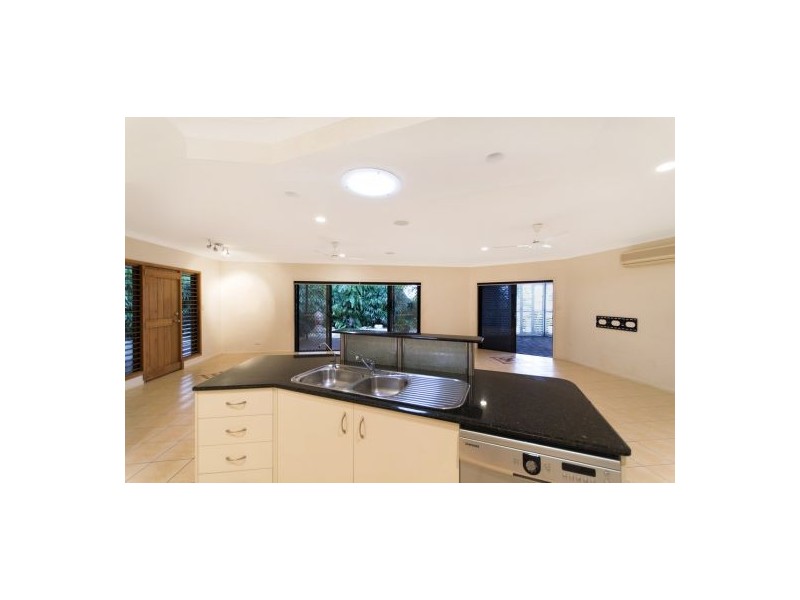 1 Red Peak Boulevard, Caravonica QLD 4878