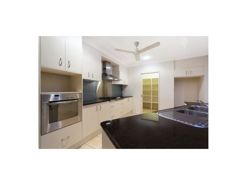 1 Red Peak Boulevard, Caravonica QLD 4878