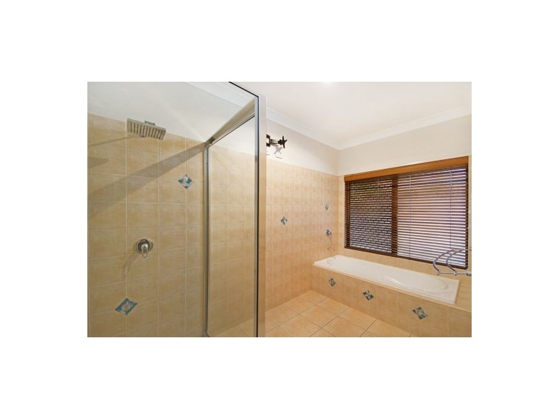 1 Red Peak Boulevard, Caravonica QLD 4878