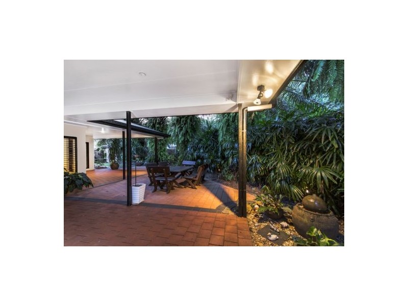 1 Red Peak Boulevard, Caravonica QLD 4878