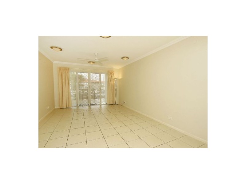 4/16-18 Smith Street, Cairns North QLD 4870