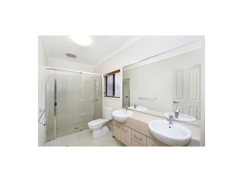 13 Byron Terrace, Redlynch QLD 4870