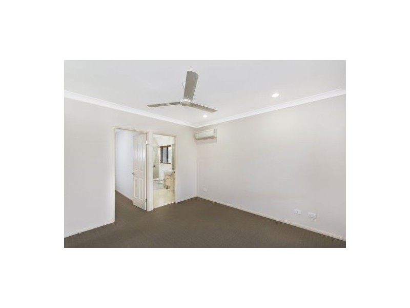 13 Byron Terrace, Redlynch QLD 4870