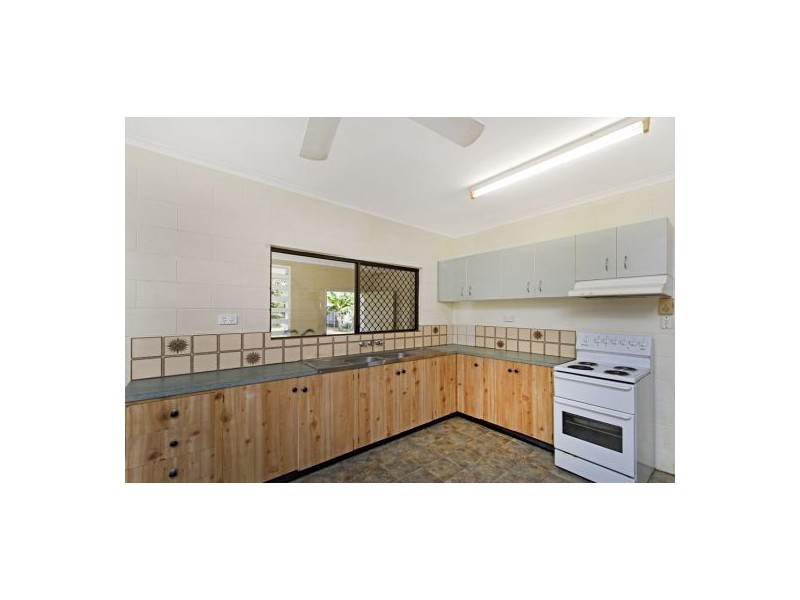 15 Silkwood Close, Manoora QLD 4870