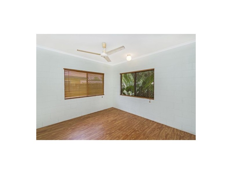 15 Silkwood Close, Manoora QLD 4870