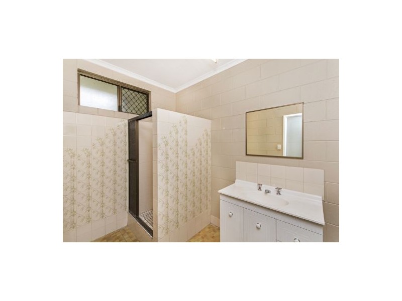 15 Silkwood Close, Manoora QLD 4870