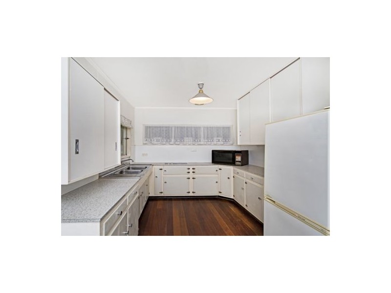 136 Hoare Street, Manunda QLD 4870