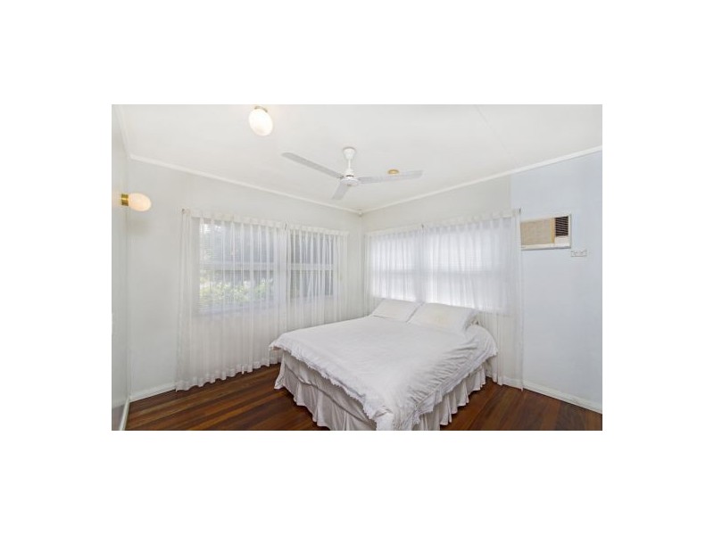 136 Hoare Street, Manunda QLD 4870