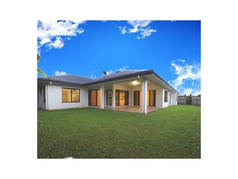 122 Springbrook Avenue, Redlynch QLD 4870