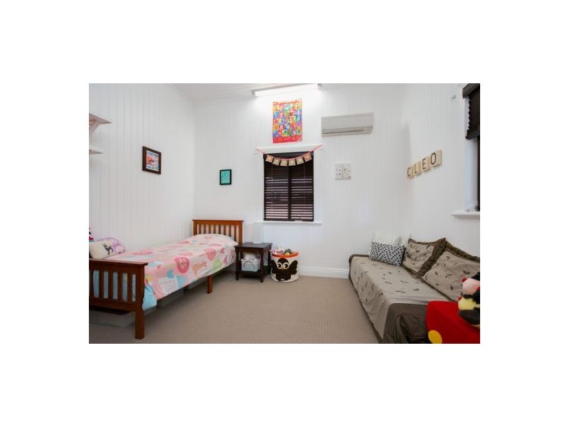 56 Charles St, Parramatta Park QLD 4870