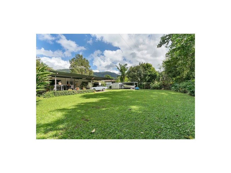 52 Wirrah Close, Bayview Heights QLD 4868