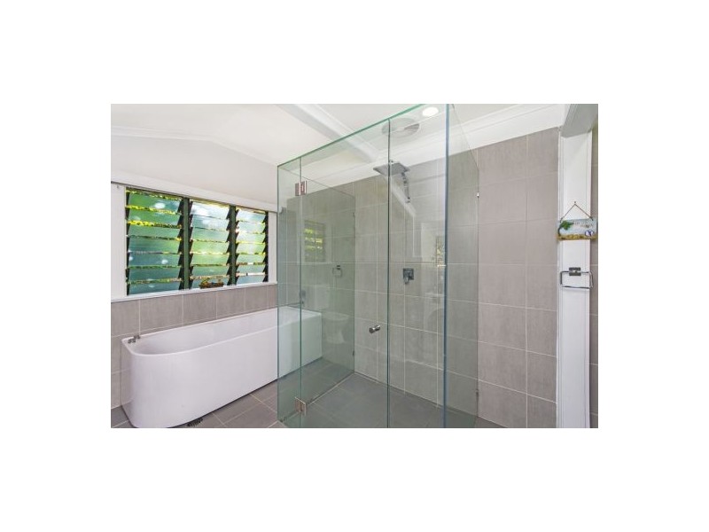 105 Aeroglen Drive, Stratford QLD 4870