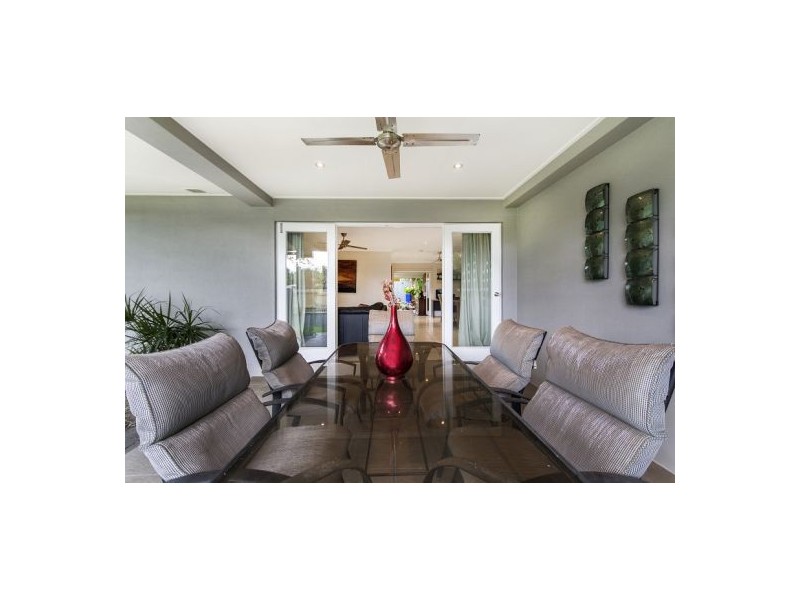 176 Greenslopes Street, Edge Hill QLD 4870