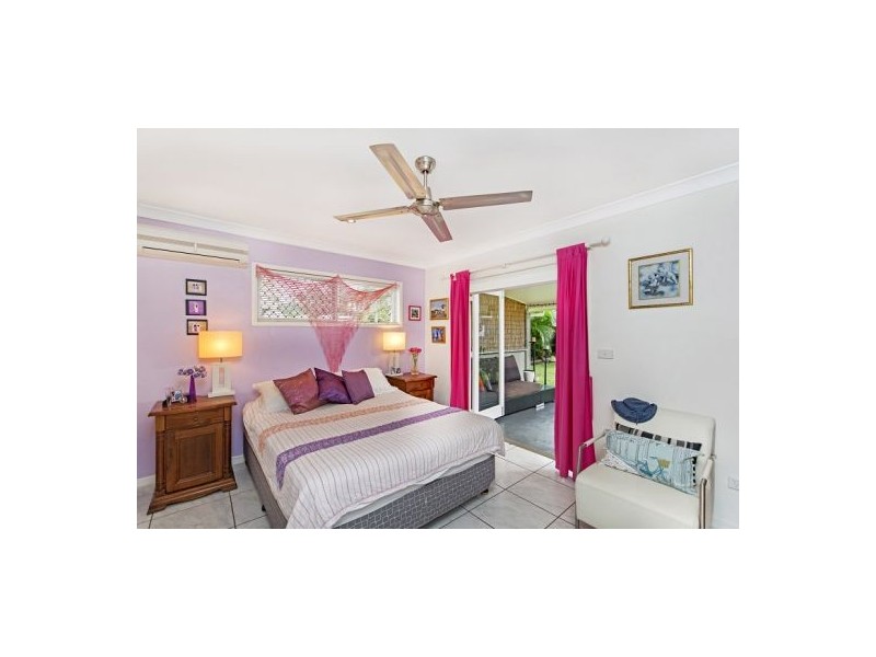 176 Greenslopes Street, Edge Hill QLD 4870