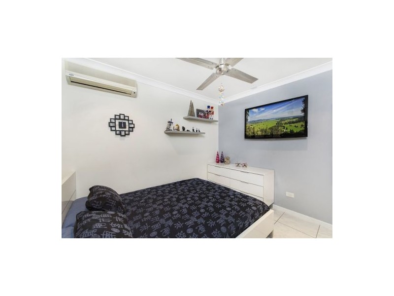 176 Greenslopes Street, Edge Hill QLD 4870