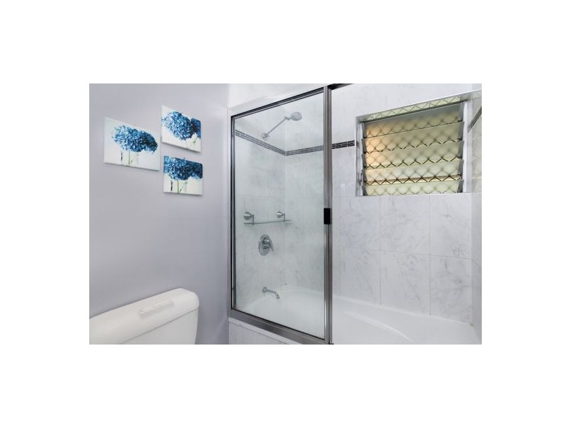 176 Greenslopes Street, Edge Hill QLD 4870