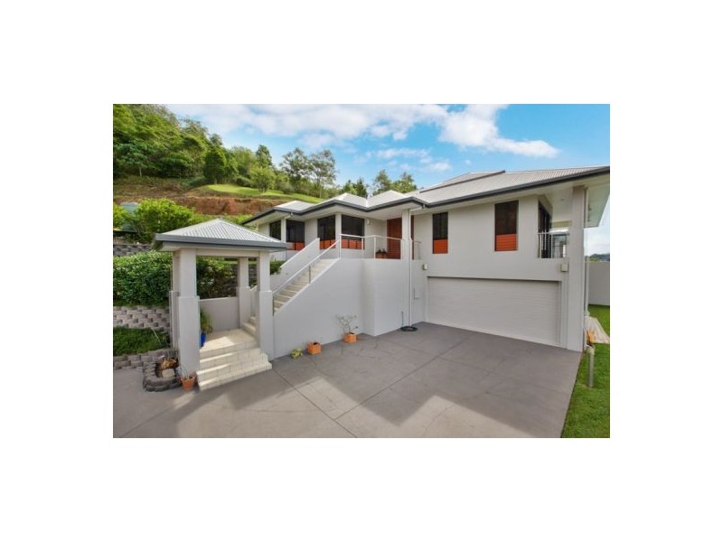 9 Hussar Close, Kanimbla QLD 4870