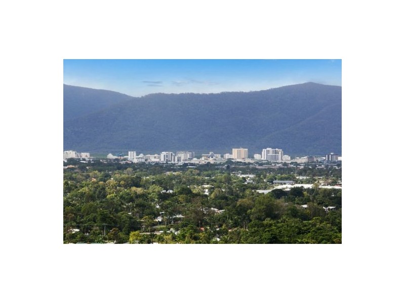 9 Hussar Close, Kanimbla QLD 4870