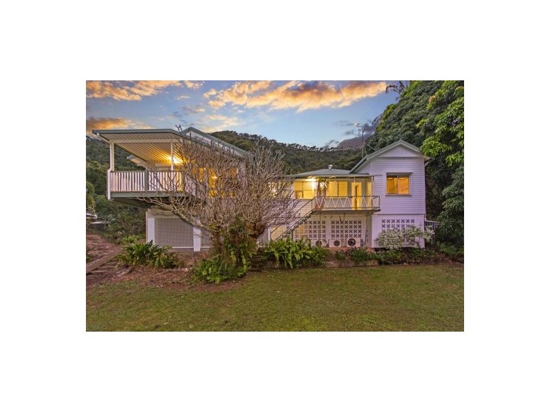 10 Sexton Street, Aeroglen QLD 4870