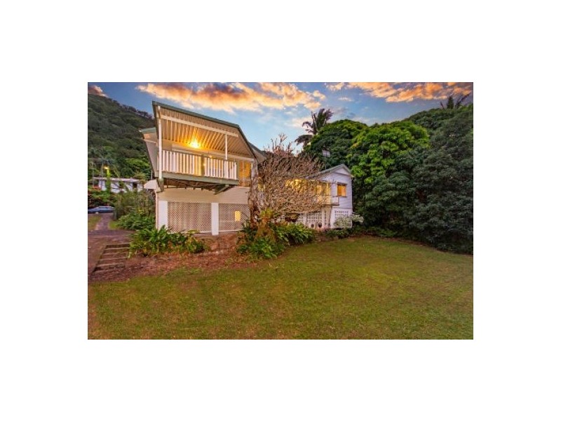 10 Sexton Street, Aeroglen QLD 4870