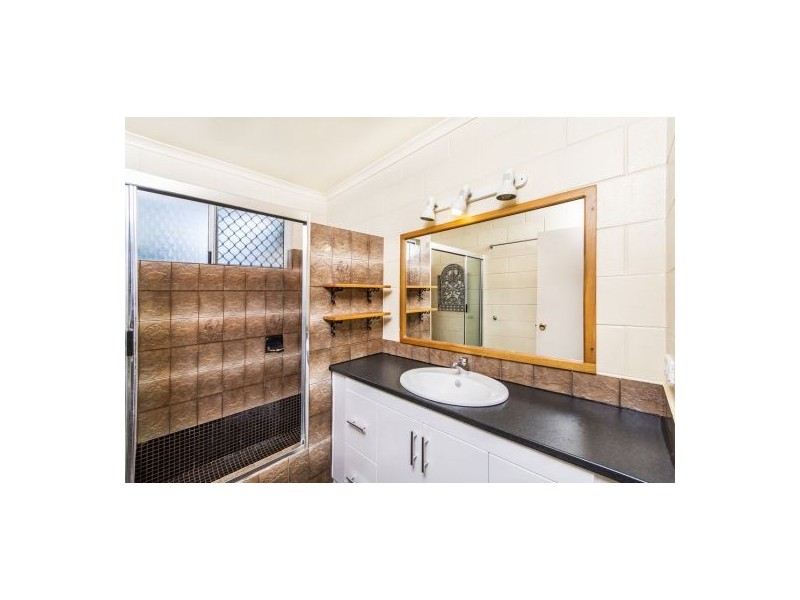 26 Anderson Road, Woree QLD 4868