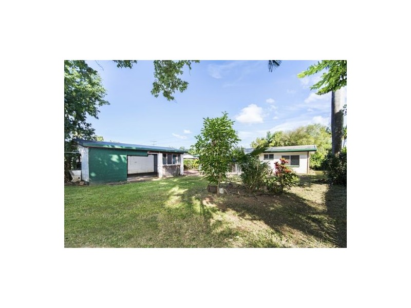 26 Anderson Road, Woree QLD 4868