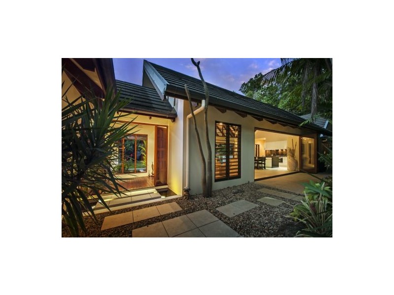 2 ‘The Sands Estate’, 14 Barrier Street, Port Douglas QLD 4877