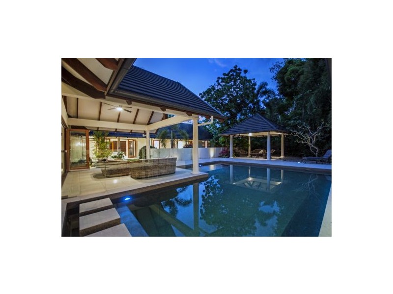 2 ‘The Sands Estate’, 14 Barrier Street, Port Douglas QLD 4877