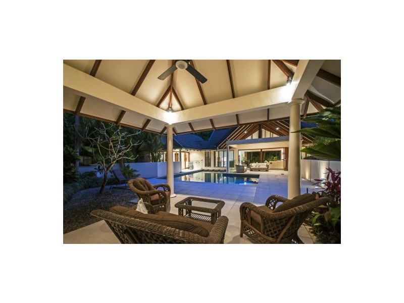 2 ‘The Sands Estate’, 14 Barrier Street, Port Douglas QLD 4877