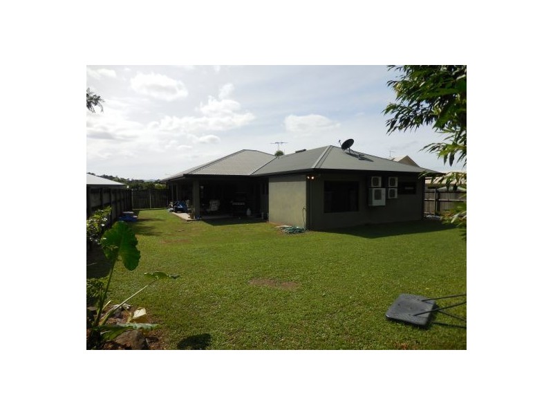 20 Roderick Street, Bentley Park QLD 4869