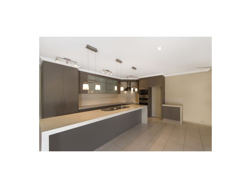11 Brockhurst Close, Redlynch QLD 4870