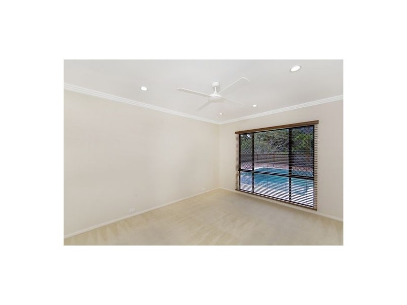 11 Brockhurst Close, Redlynch QLD 4870