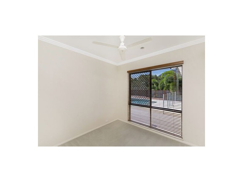 11 Brockhurst Close, Redlynch QLD 4870