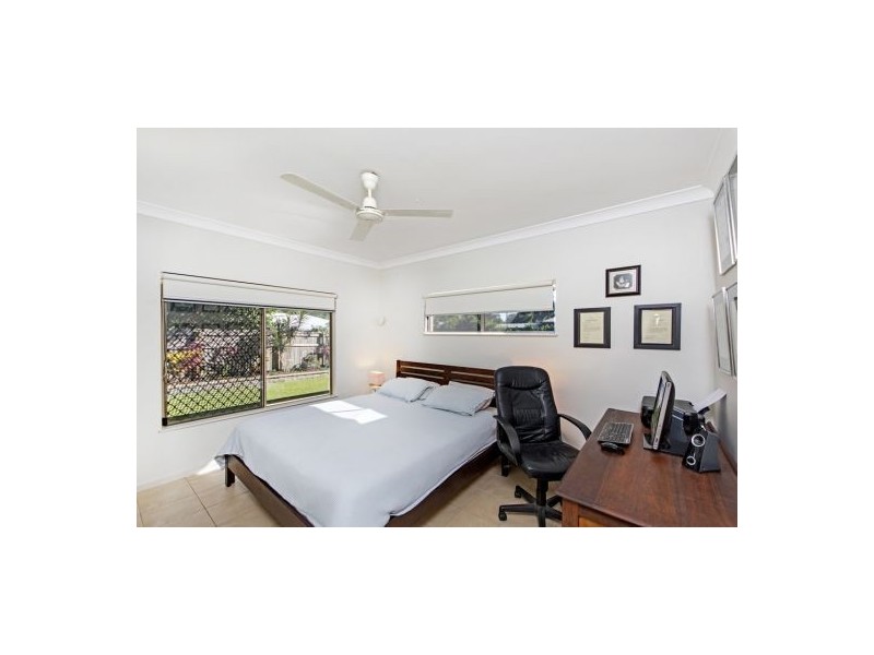 38 William Hickey Street, Redlynch QLD 4870