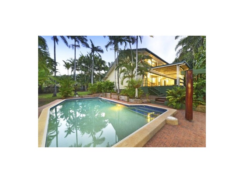 18 Park Street, Whitfield QLD 4870