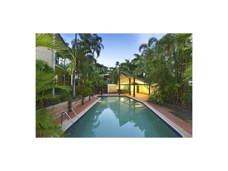 18 Park Street, Whitfield QLD 4870