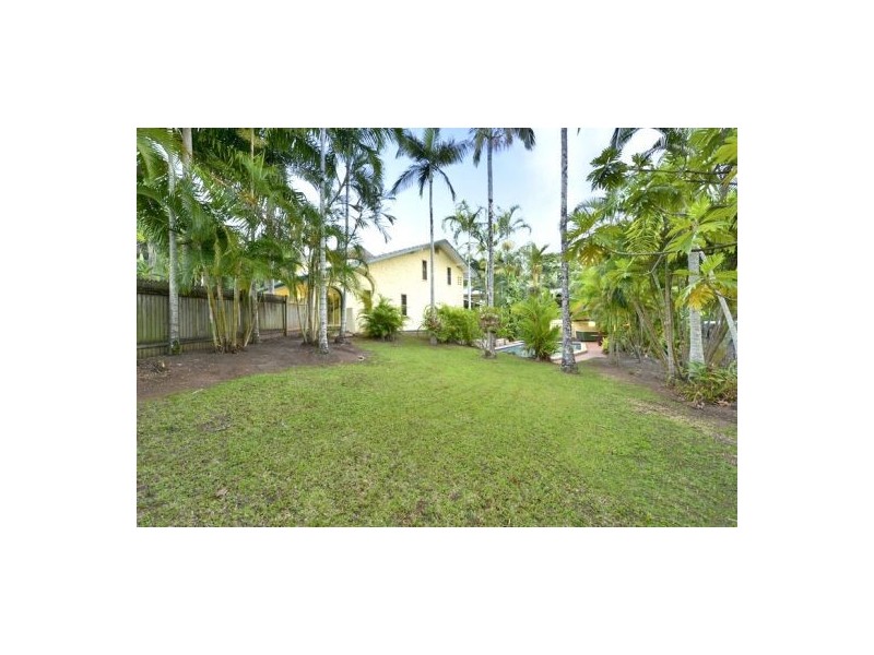 18 Park Street, Whitfield QLD 4870