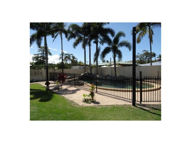 16 Jones Street, Westcourt QLD 4870