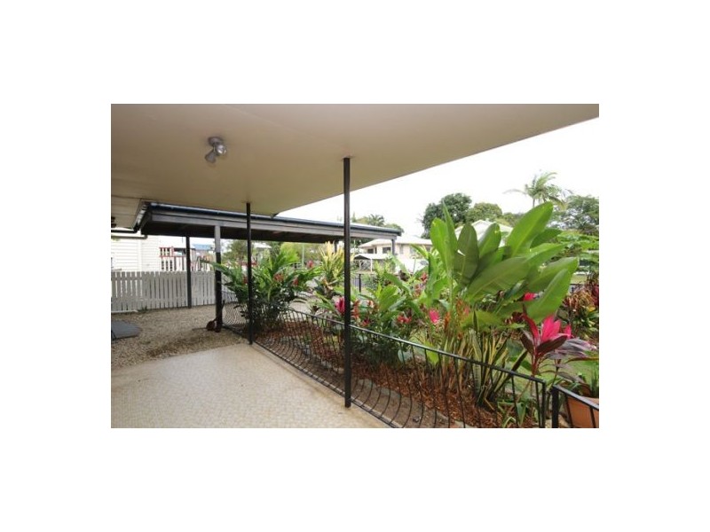 16 Jones Street, Westcourt QLD 4870