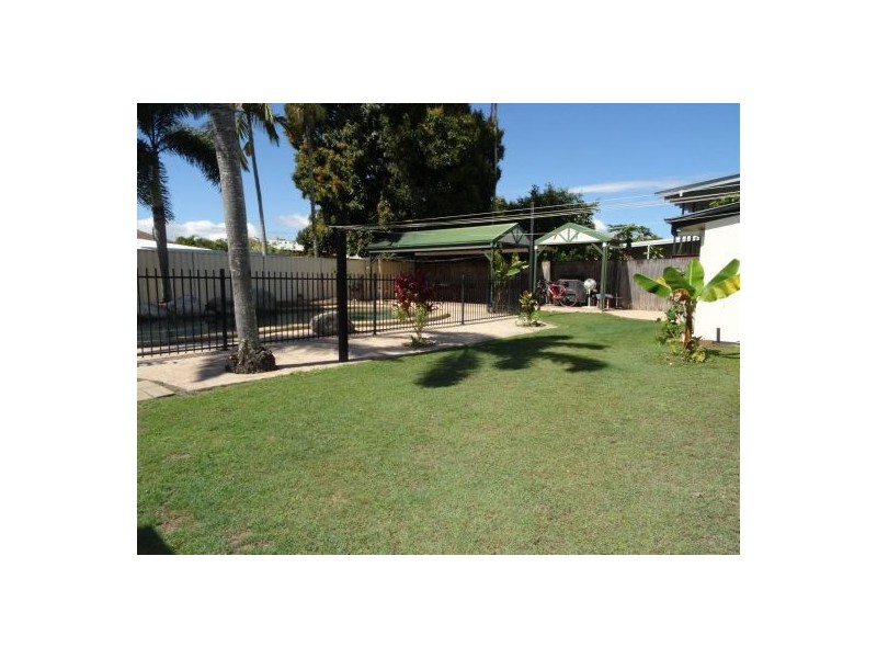 16 Jones Street, Westcourt QLD 4870