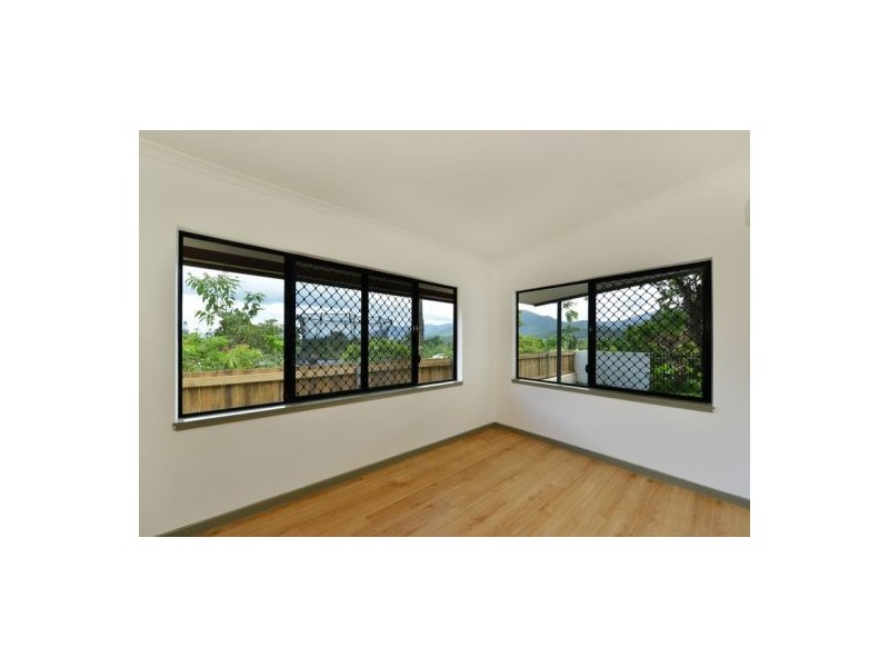 5 Alison Close, Edge Hill QLD 4870