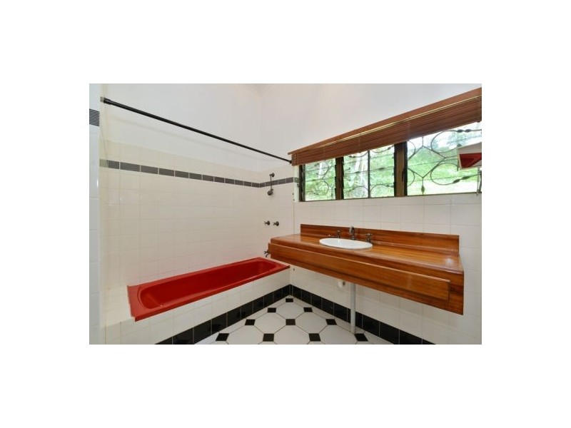 5 Alison Close, Edge Hill QLD 4870