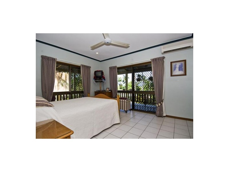 Yorkeys Knob QLD 4878